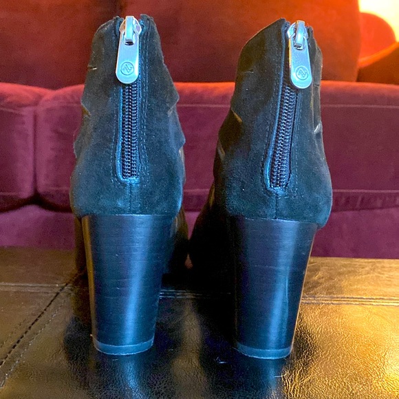 Adrienne Vittadini Heels - Picture 4 of 4